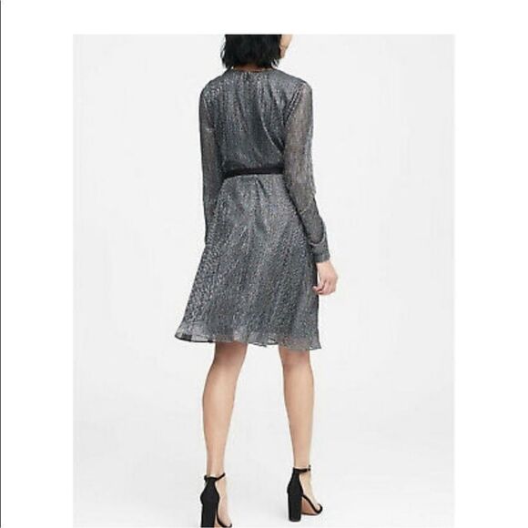 Banana Republic Pleated Metallic Faux Wrap Dress NEW Size 4 (MISSING RIBBON) - Picture 2 of 12
